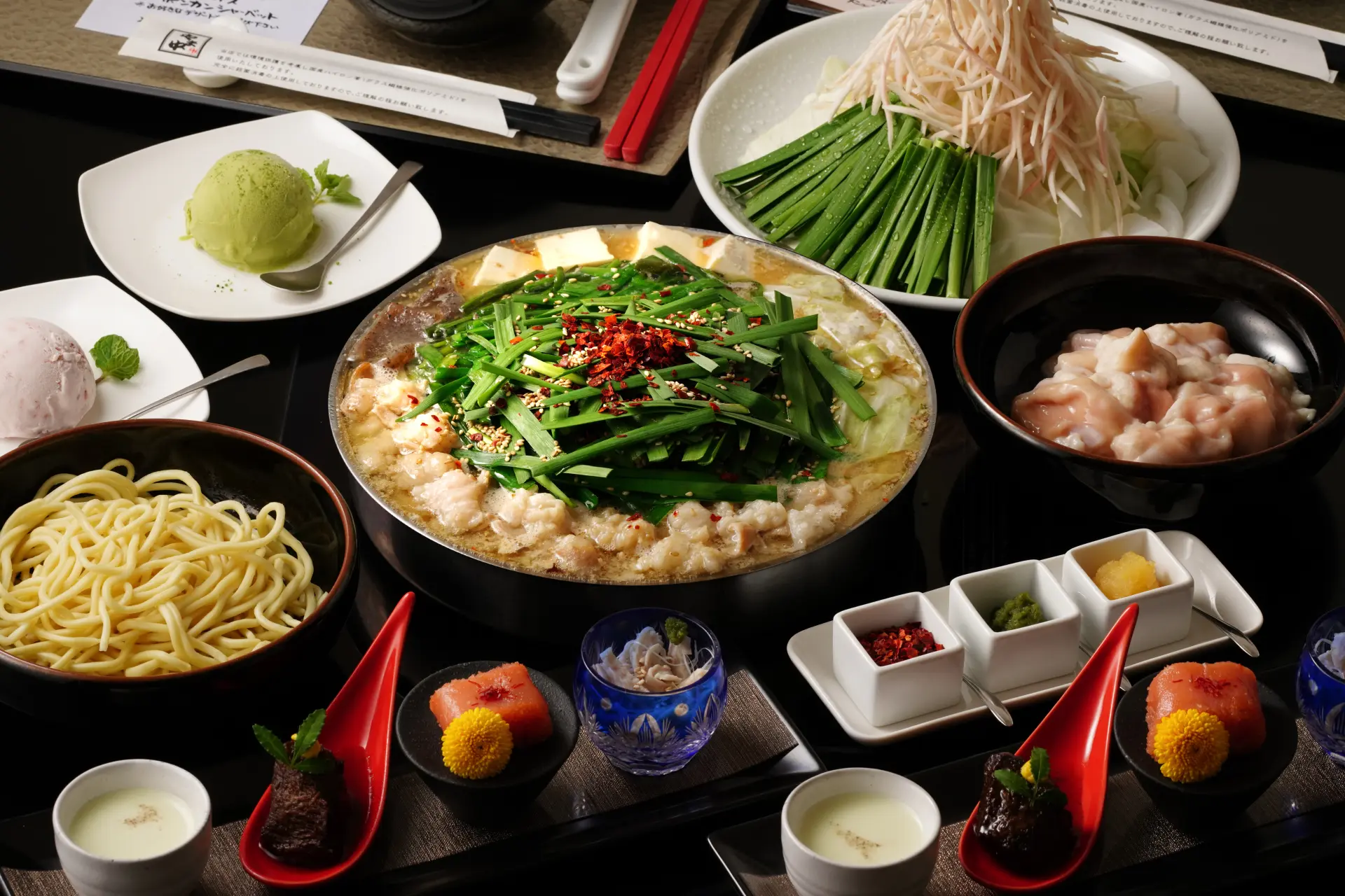 博多もつ鍋 やま中 赤坂店 - メニュー、ランチ・ディナー予算 & アクセス & 周辺情報 | GOOD LUCK TRIP