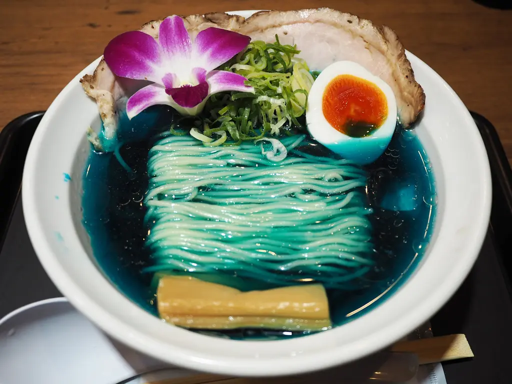 麺 と かき氷 ドギャン