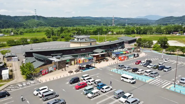 JRの駅から徒歩圏内で電車でのアクセスも良好