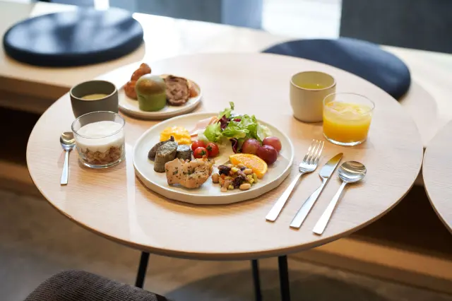 朝食ブッフェにもお茶料理が登場する