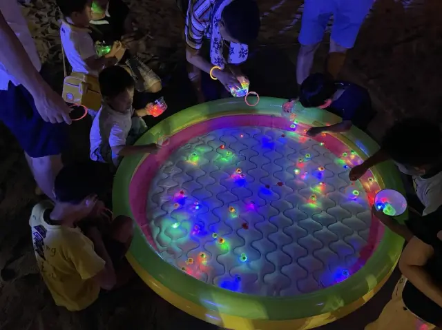 多彩なイベントが開催される「KAIKE夜あそBEACH」