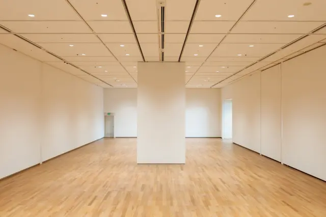 特集展示などを５つの展示室で紹介する「コレクションギャラリー」
