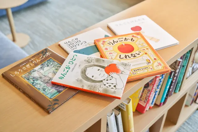 子ども用アメニティも充実するほか、絵本などもある