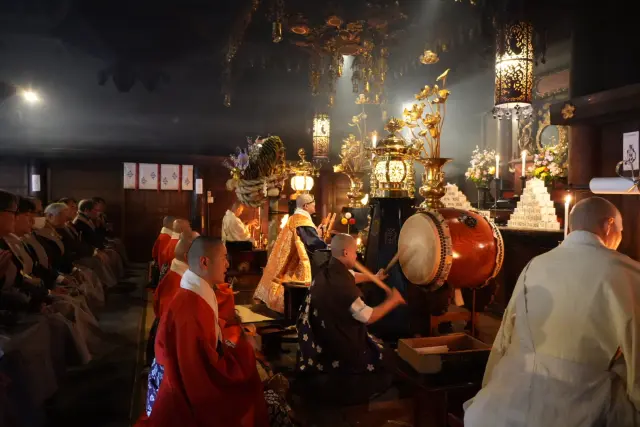 寺の年中行事で最も重要な「厄除元三大師大祭」に合わせて毎年3月に行われる