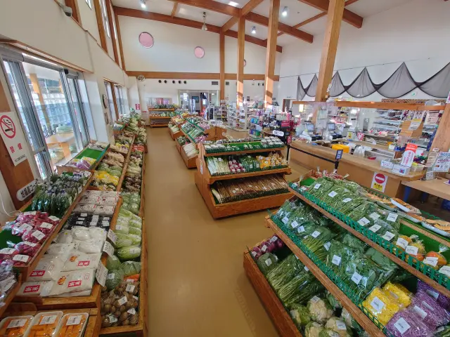 道の駅おがわら湖 湖遊館