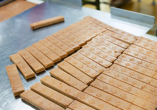 歯触りの良い生地でまろやかなホワイトチョコをサンド