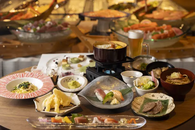 夕食バイキングは季節ごとに異なるメニューを用意