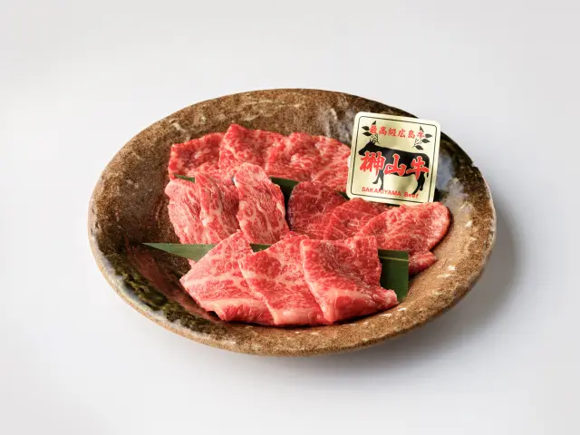 「榊山牛特選 瘦肉4種綜合（榊山牛お任せ 赤身4種盛り）」嚐得到瘦肉的醇厚口感
