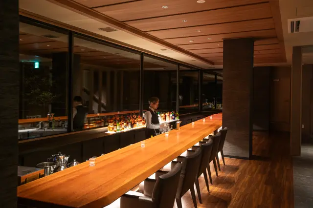 ゆっくりと語らうひと時が過ごせる「BAR orijin」
