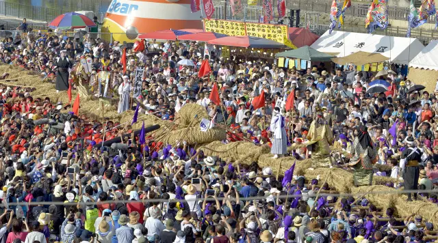 与那原大綱曳まつり
