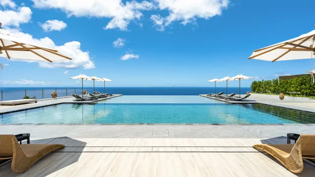 One Suite THE GRAND