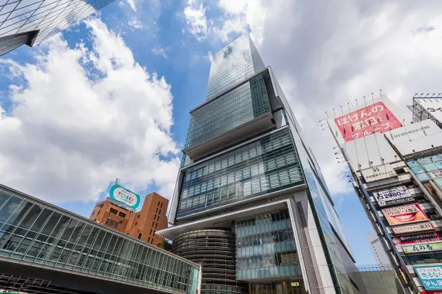 （©Shibuya Hikarie）
各線の渋谷駅から直結。雨天も濡れずにアクセスできる