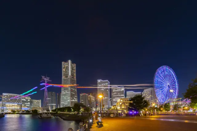 「みなとみらい」のネオンがきらめく、ロマンティックな夜景も必見
写真提供：横浜市観光協会