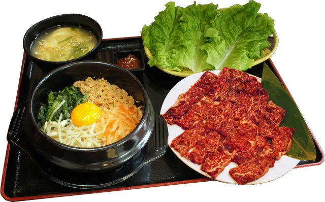 石焼ビビンバと焼肉を組み合わせたセットも。