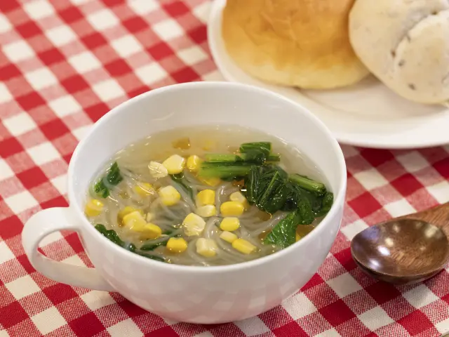 地元の野菜を中華風に仕上げた地産地消のメニュー