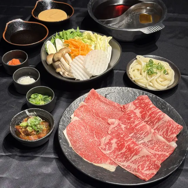 赤身の旨みを楽しめる「紀州和華牛炙り寿司」