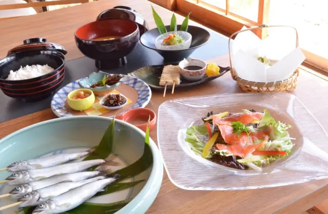 定番の鮎5尾コース