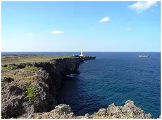 雄大な自然の景観を楽しめる残波岬