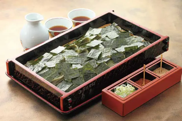 海苔付きへぎそば「はなまき」