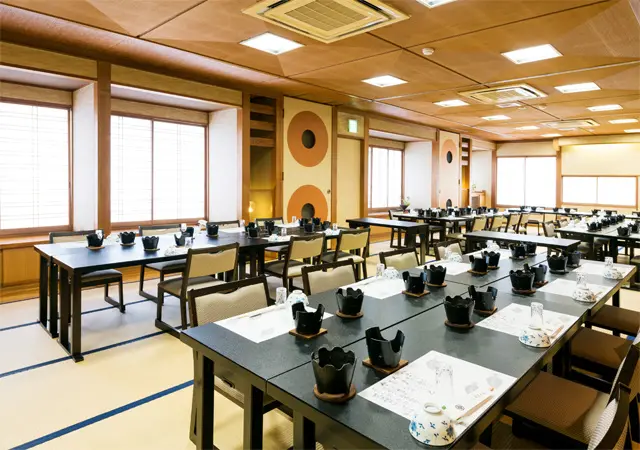 少人数から30名様までのご宴会に利用可能