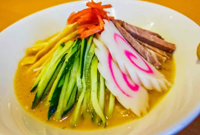 4〜9月限定で食べられる「冷しゴマラーメン」