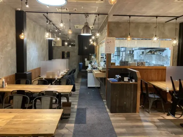 カフェのような空間が広がる店内