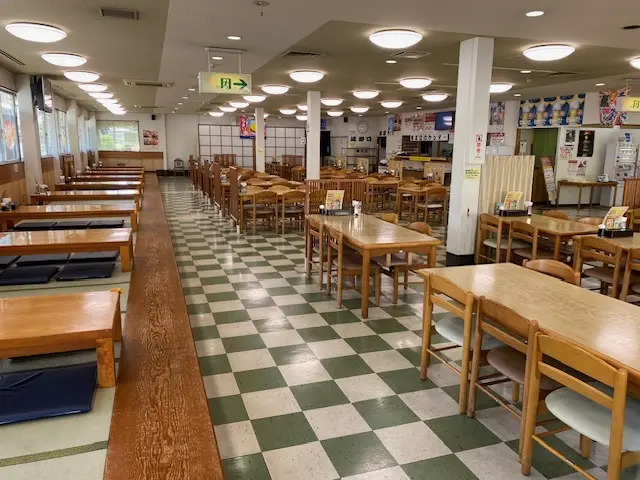 広い店内