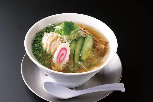 夏季限定「冷たい鶏ラーメン」
