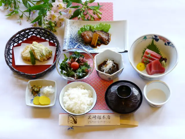 「まぐろ御膳」（団体用）