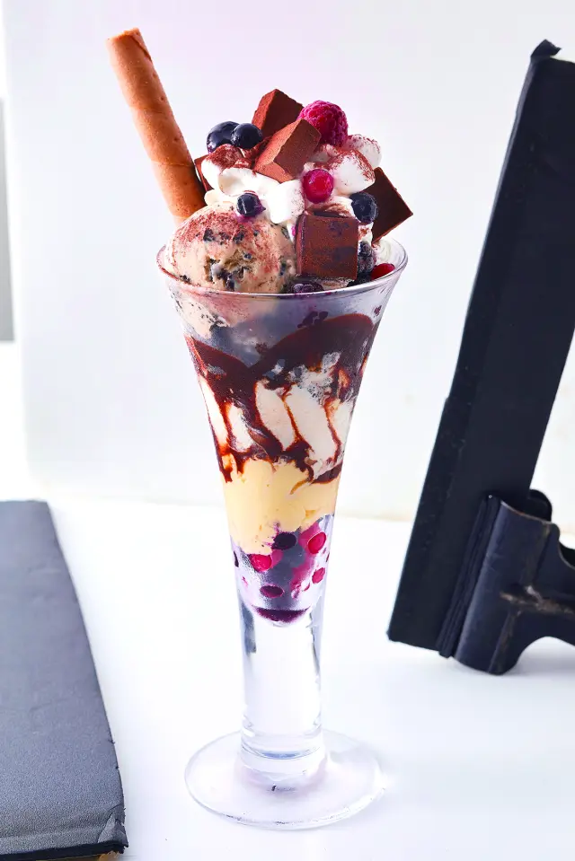 クッキー&クリーム生チョコマシュマロパフェ