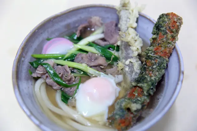 「男の肉うどん」