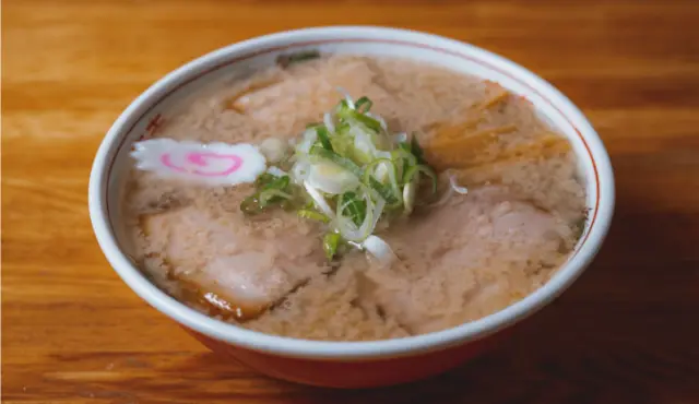 背脂入りの「じとじとラーメン」はコクがありながらもさっぱり