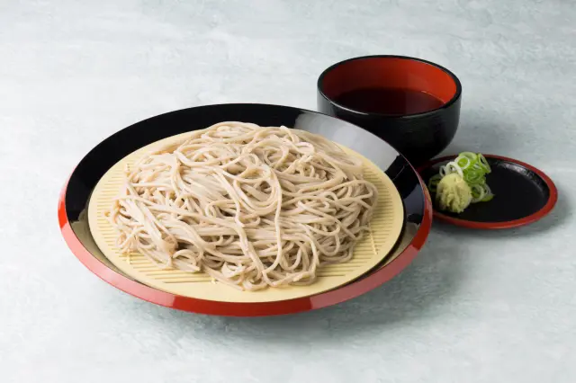 暑い時期にぴったりの「ざるそば」