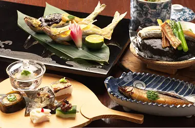「天然鮎のお料理」
