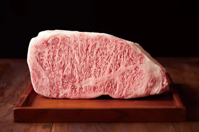 肉質のきめが細かく口の中でとろける「飛騨牛」