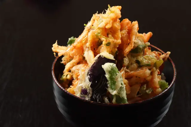 「紅白えびかき揚げ天丼」