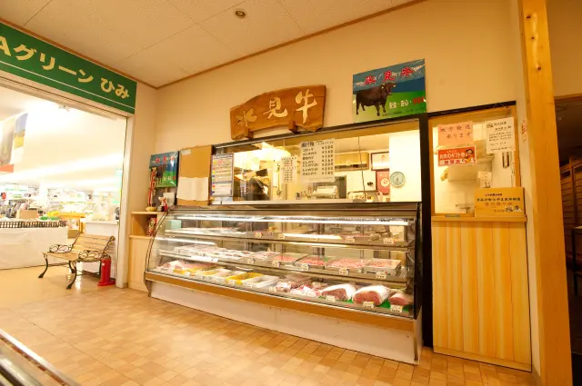 精肉販売店が併設している