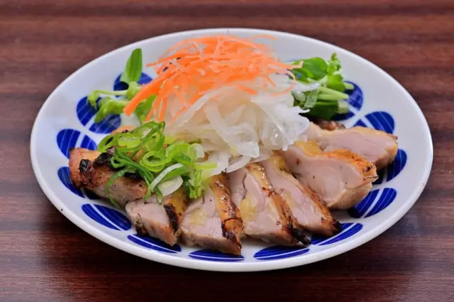 「もも肉の炙り たたき風」