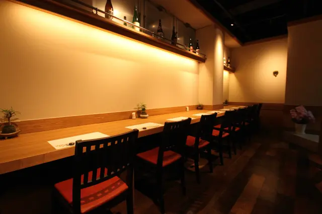 カウンター席もあるので一人飲みやデートにも