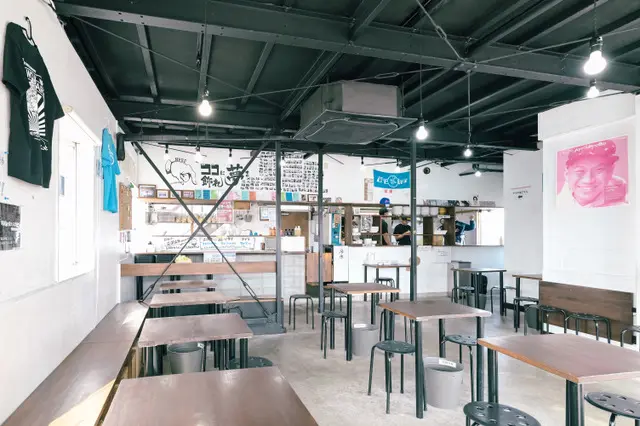 スタイリッシュな内観