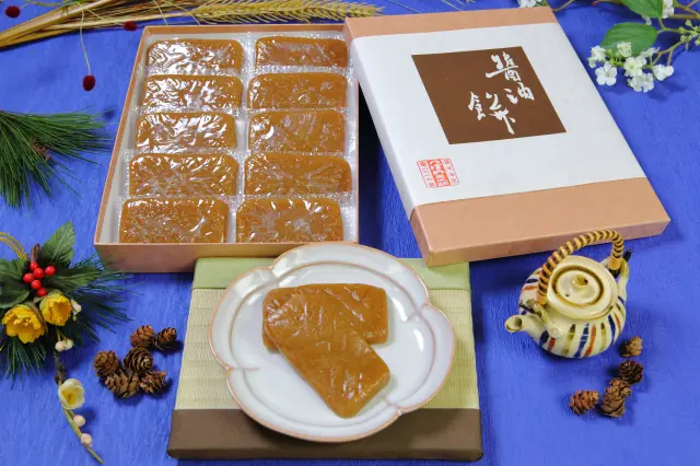 松山市の銘菓のひとつ「醤油餅」