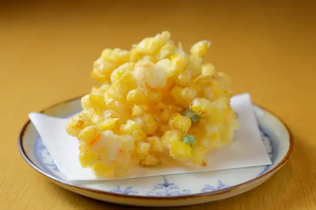 とうもろこしの甘さを堪能できる「かきあげ」