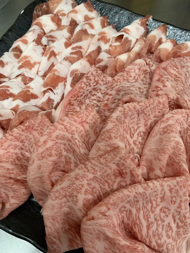 「和牛と黒豚のスライス」