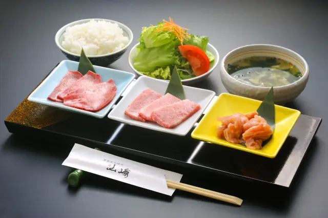 「上・焼肉三昧ランチ」