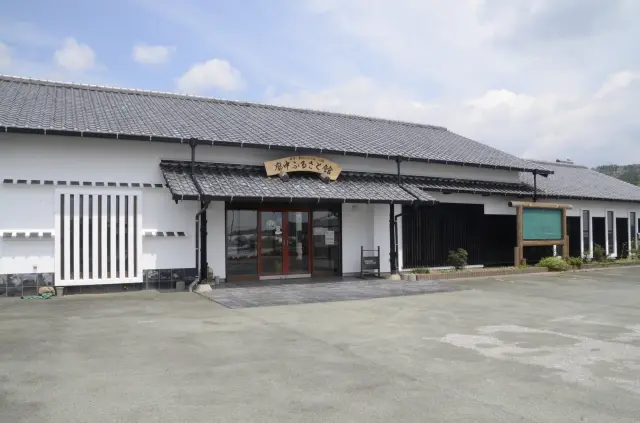 『廓中ふるさと館』内の食事処