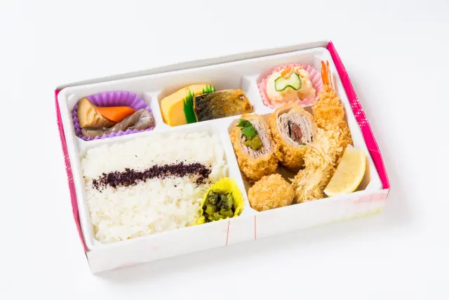 テイクアウトで人気の「かつ菜竹膳」