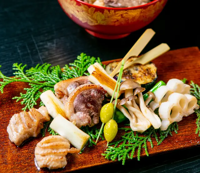 「串焼」や「ロース煮」など鴨料理のバリエーションも豊富