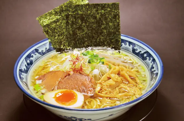 店名が付けられた「ひのでやラーメン」