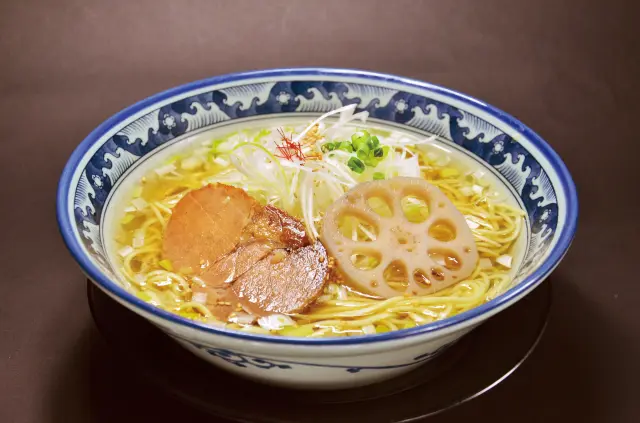 和の職人技が光る「雅楽谷ラーメン」