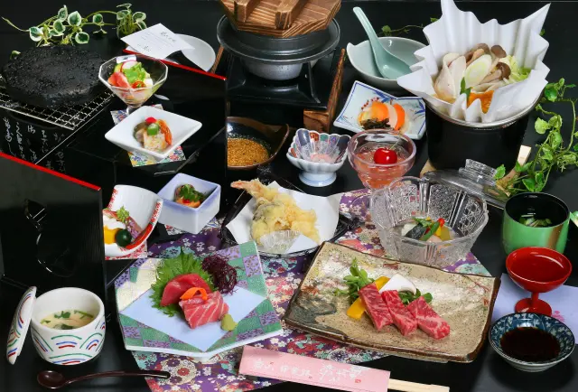 旬の食材を活かした会席料理